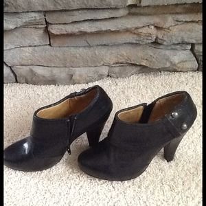 Seychelles Ankle bootie, never been worn.