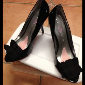 Paris Hilton black shoes