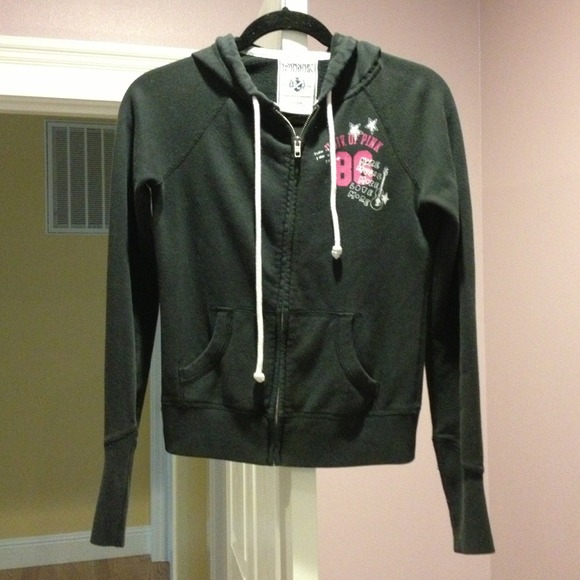 VS zip up hoodie bundles with jack shirt