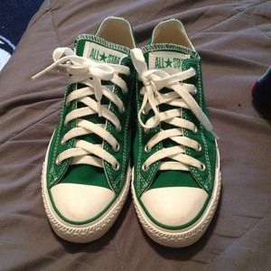 Converse chuck Taylors lo top