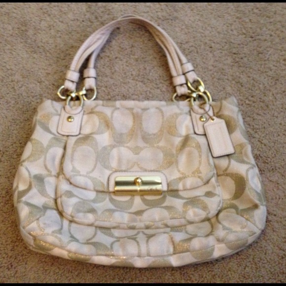 Authentic coach purse - Picture 1 of 4