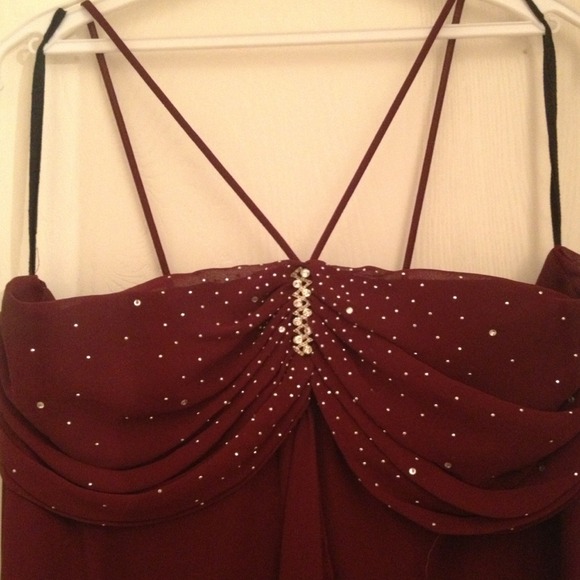 ❌REDUCED AGAIN❌ Deep Red Formal Dress - Picture 2 of 4