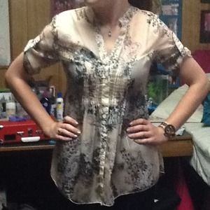 Sheer pink paisley printed top!