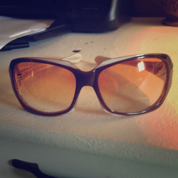 Never worn Oakley high definition optics