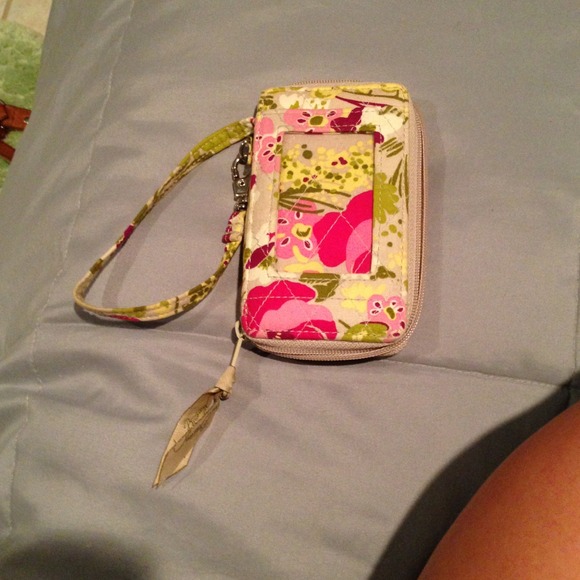 Vera Bradley All in one wristlet
