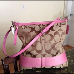 💕Signature stripe/ shoulder bag💕