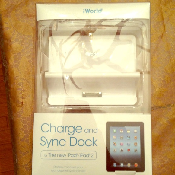 Charge and sync dock station and bandeau bundle
