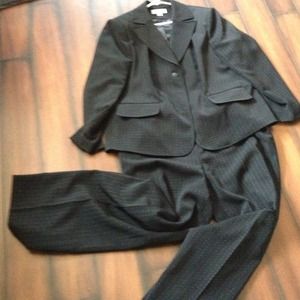Suit bundle Sag Harbor & Evan Picone