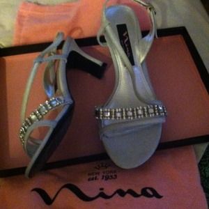 Nina Glimmer sandal pumps