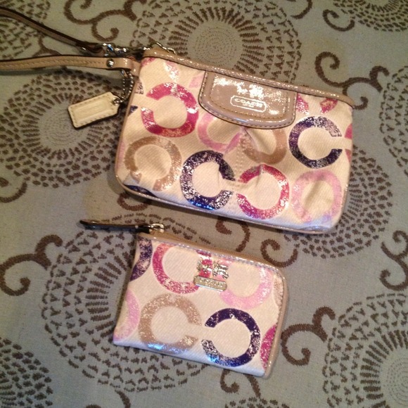 *Sold* Authentic Coach wristlet & coin/card case