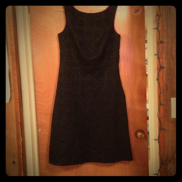 Pretty black dress - Picture 1 of 4