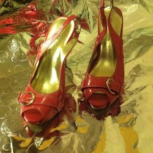 Pink heels... A few scratches