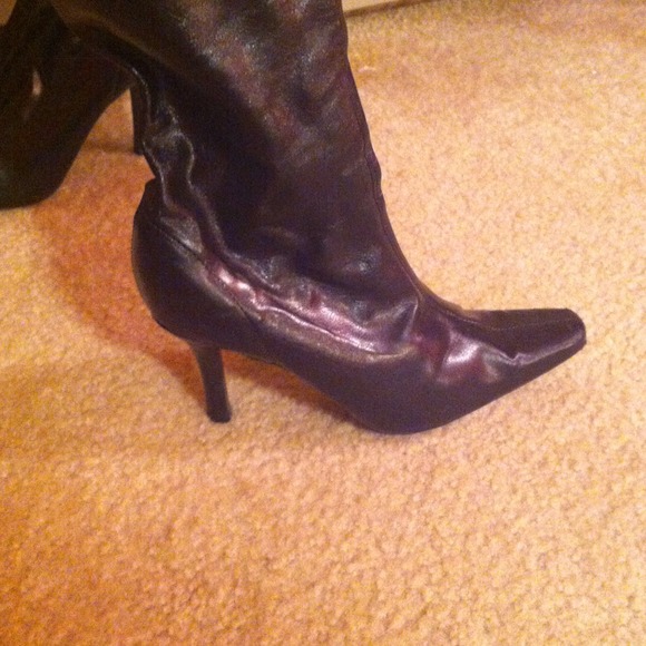 🔴REDUCED🔴Mid Calf Faux Leather Boots - Picture 3 of 3