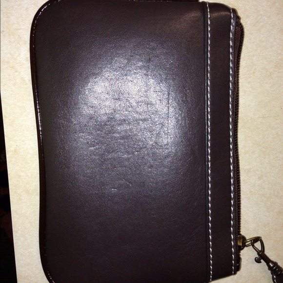 💥SOLD💥 Coach wristlet - Picture 2 of 4