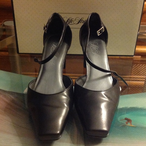 NEW COMFORTABLE black heels