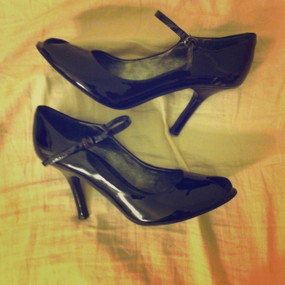 Nine West Black Open-Toed Heels