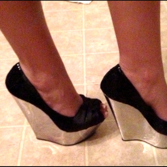 Black & silver wedges