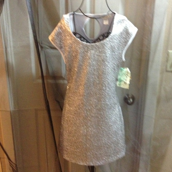 NEW👗 short silver 💎dress SAVE $20 off list price