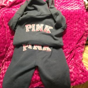 VS sweatsuit REDUCED🌷