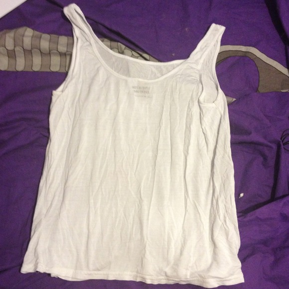 ❌Sold❌White tank top - Picture 2 of 4