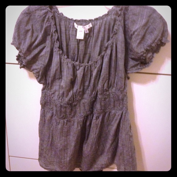 HOLD--Super cute grey blouse
