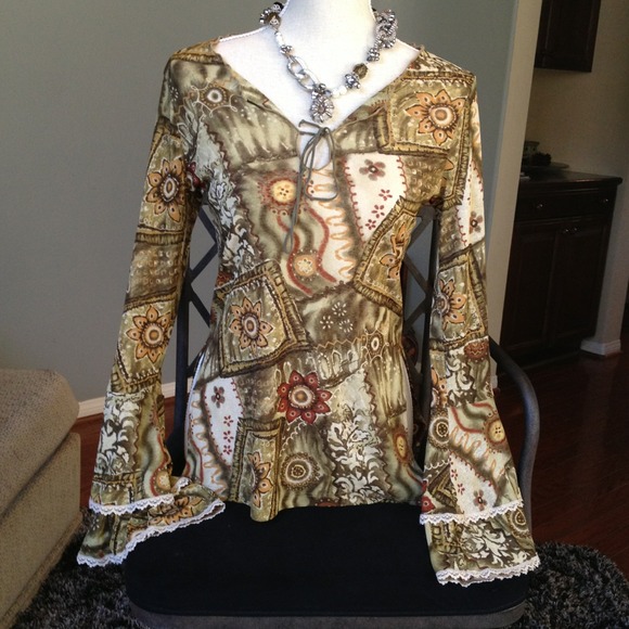 Beautiful Print blouse with Slits on Side