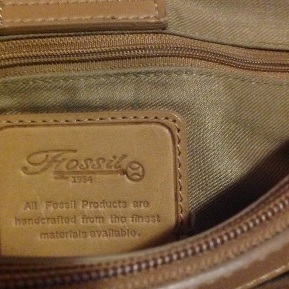 FOSSIL HANDBAG REDUCEDS SOLD IN BUNDLE - Picture 2 of 4