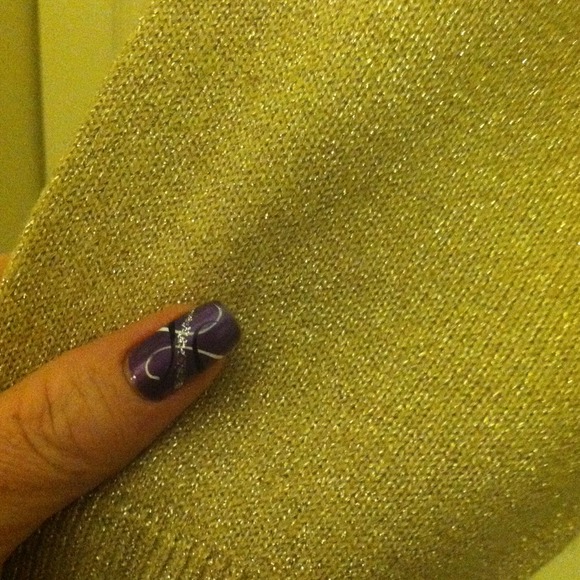 Sweater - Picture 3 of 4