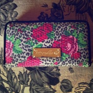 Betsey Wallet