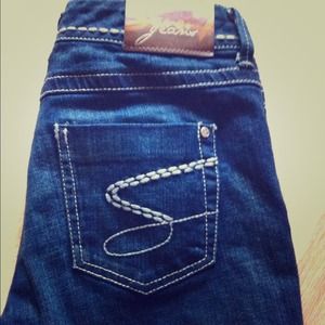 Reserved for kstallman1013 Seven Skinny Jeans!!:)