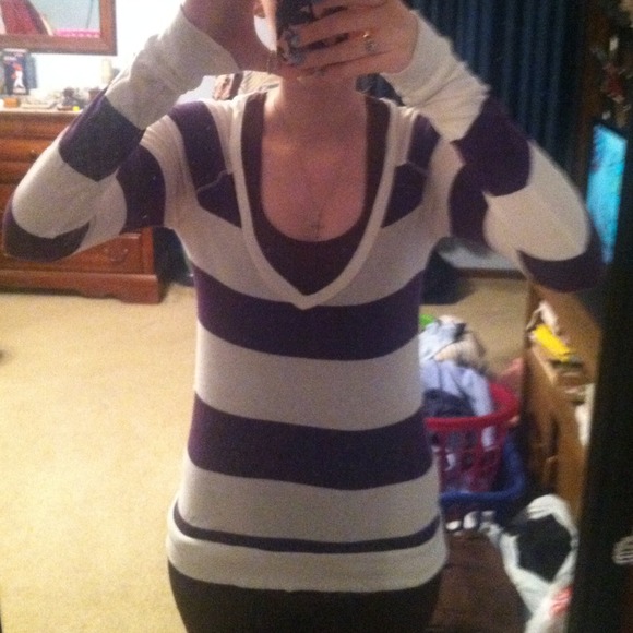 American eagle long sleeve light sweater