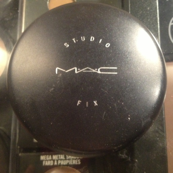 Mac Studio Fix Powder