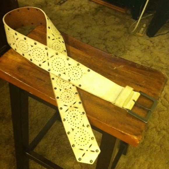 Details genuine leather belt