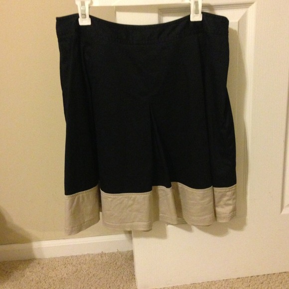 Black and Tan knee length skirt.