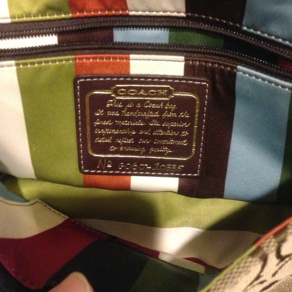 ☀REDUCED☀ Authentic Coach Bag. - Picture 3 of 4