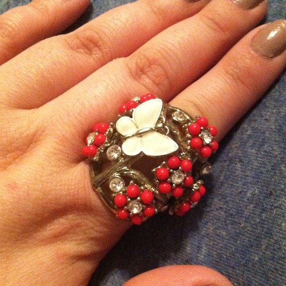 Statement butterfly cocktail ring!
