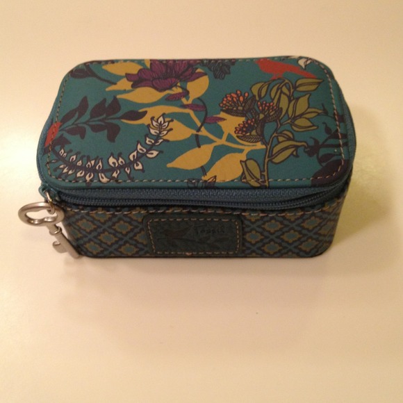 🚫SOLD🚫Fossil Jewelry Travel Case