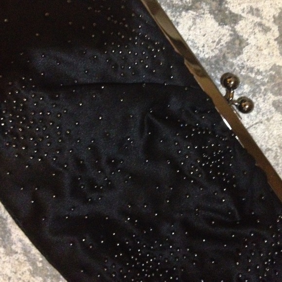 Beaded Express Clutch - Picture 2 of 2