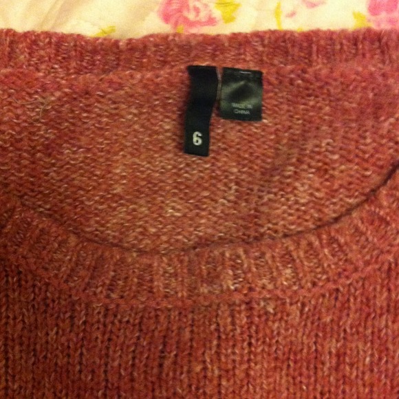 H&M knit sweater - Picture 2 of 2