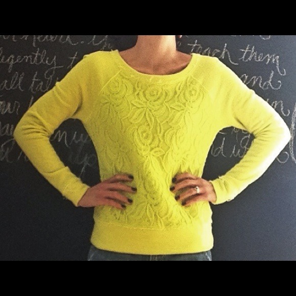 ♦SOLD in a bundle♦Mossimo Chartreuse Sweater! - Picture 2 of 2