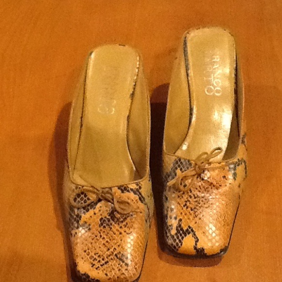 Shoes - Picture 3 of 4