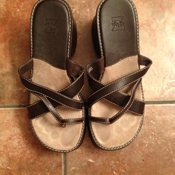🌷Reduced🌷 Brown Sandals