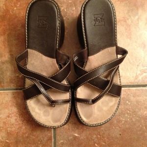 🌷Reduced🌷 Brown Sandals