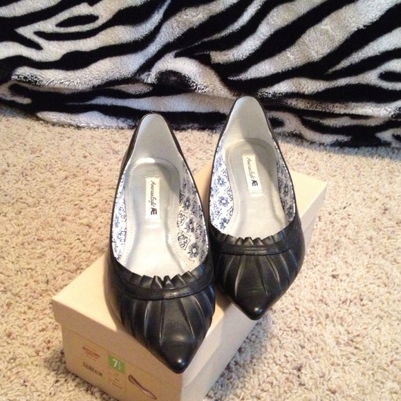 🚫Sold🚫American eagle flats Like new