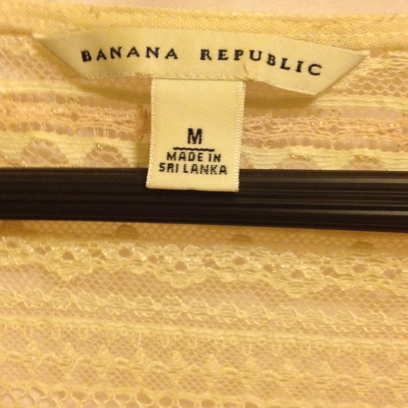 🎉🎉REDUCED🎉🎉 BR lace top - Picture 2 of 4