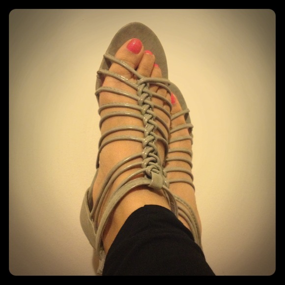 *S🚫LD* Grey Strappy Wedge Sandals