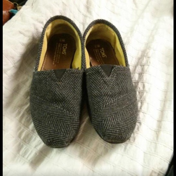 Toms