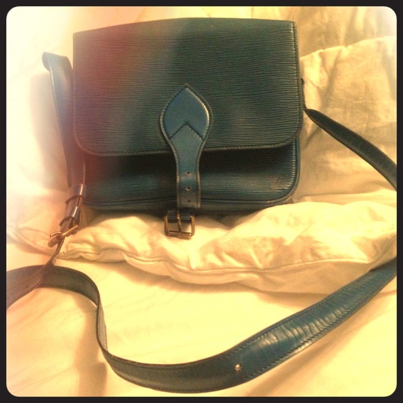 ✨Louis Vuitton Authentic Vintage Epi✨