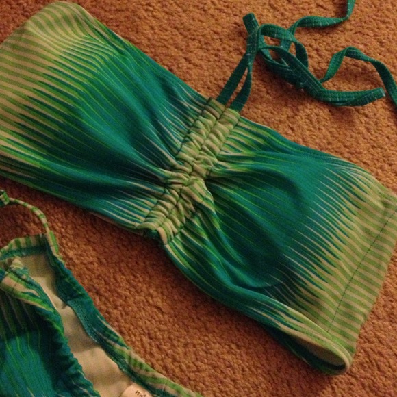 Bikini two piece - Picture 3 of 3