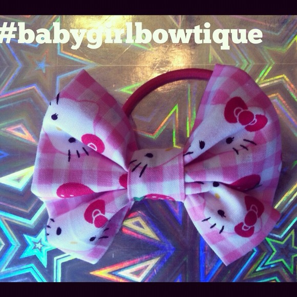 Hello kitty bow